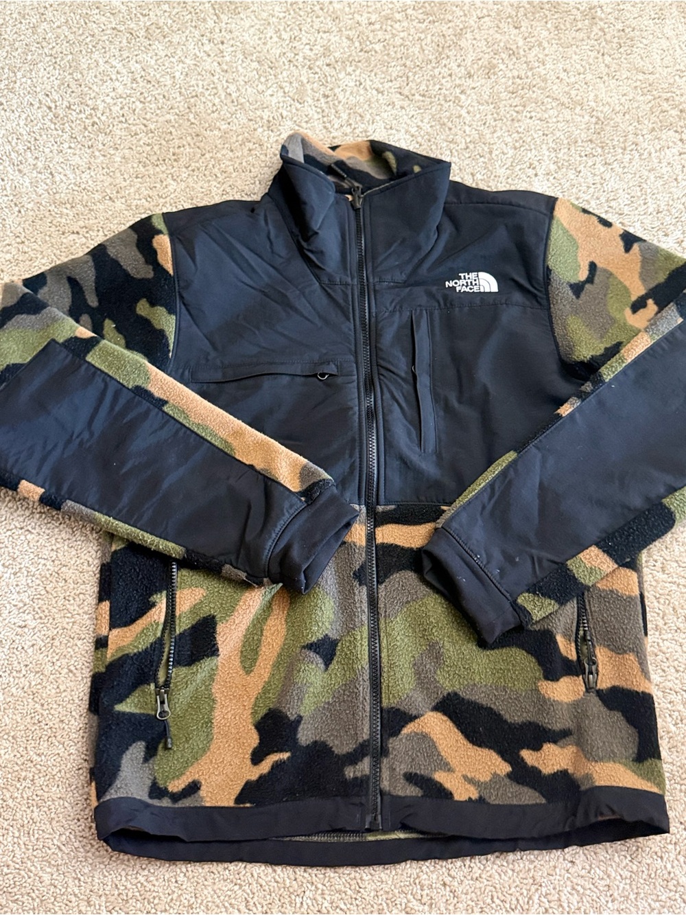 The North Face Men’s Camo Fleece Jacket - Black & Green